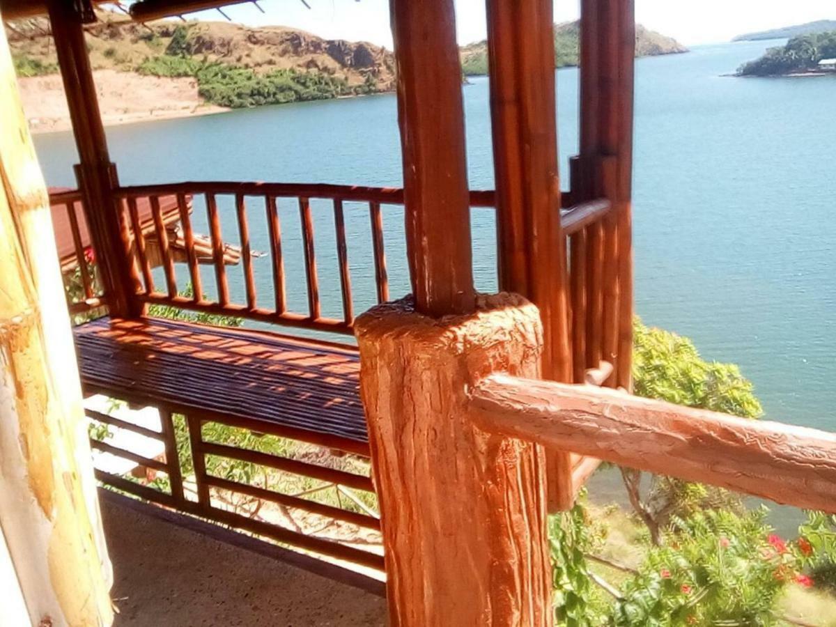 Borac Bay Bungalows Hotel And Resort Exterior foto